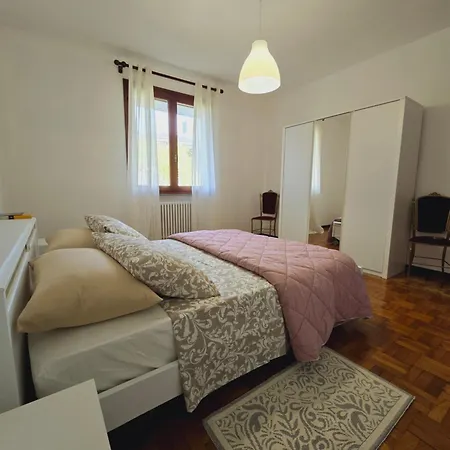 Riviera Daire Mira